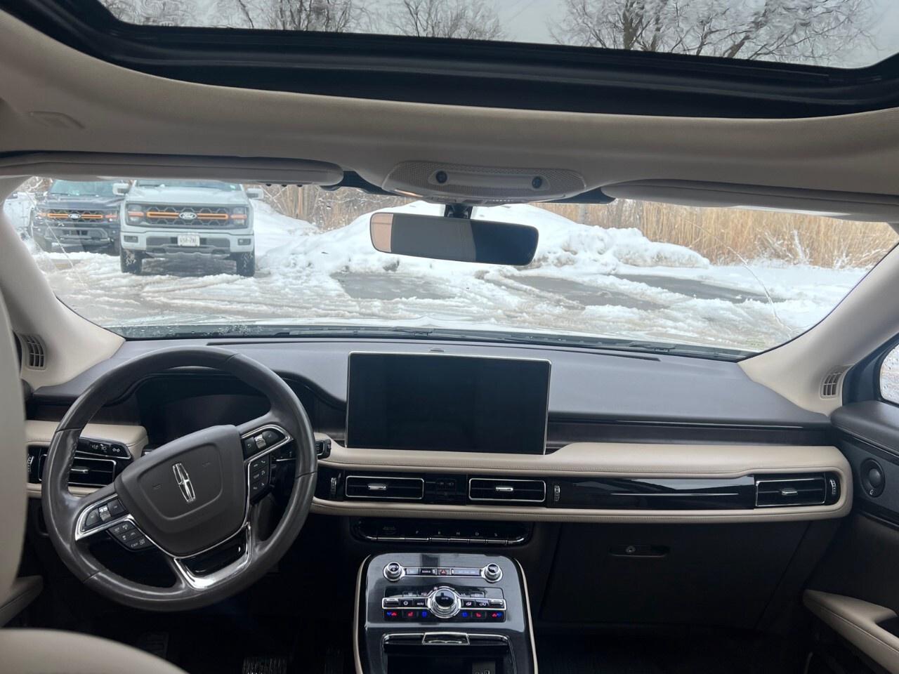 2022 Lincoln Nautilus RESERVE   AWD   TOW PKG   LUXURY PKG Photo