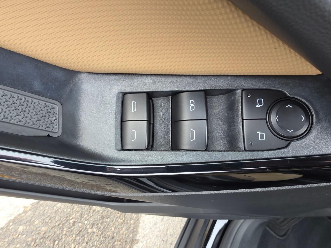 2025 Chevrolet Equinox ACTIV 4dr All-Wheel Drive Photo