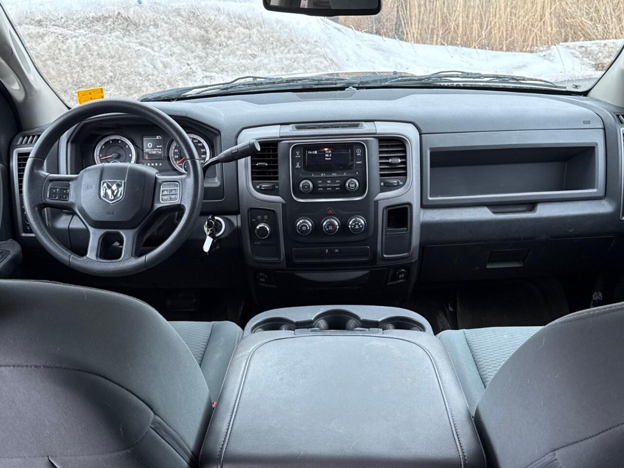 2015 RAM 1500 SXT   ONE OWNER   LOW KM   NO ACCIDENTS Photo