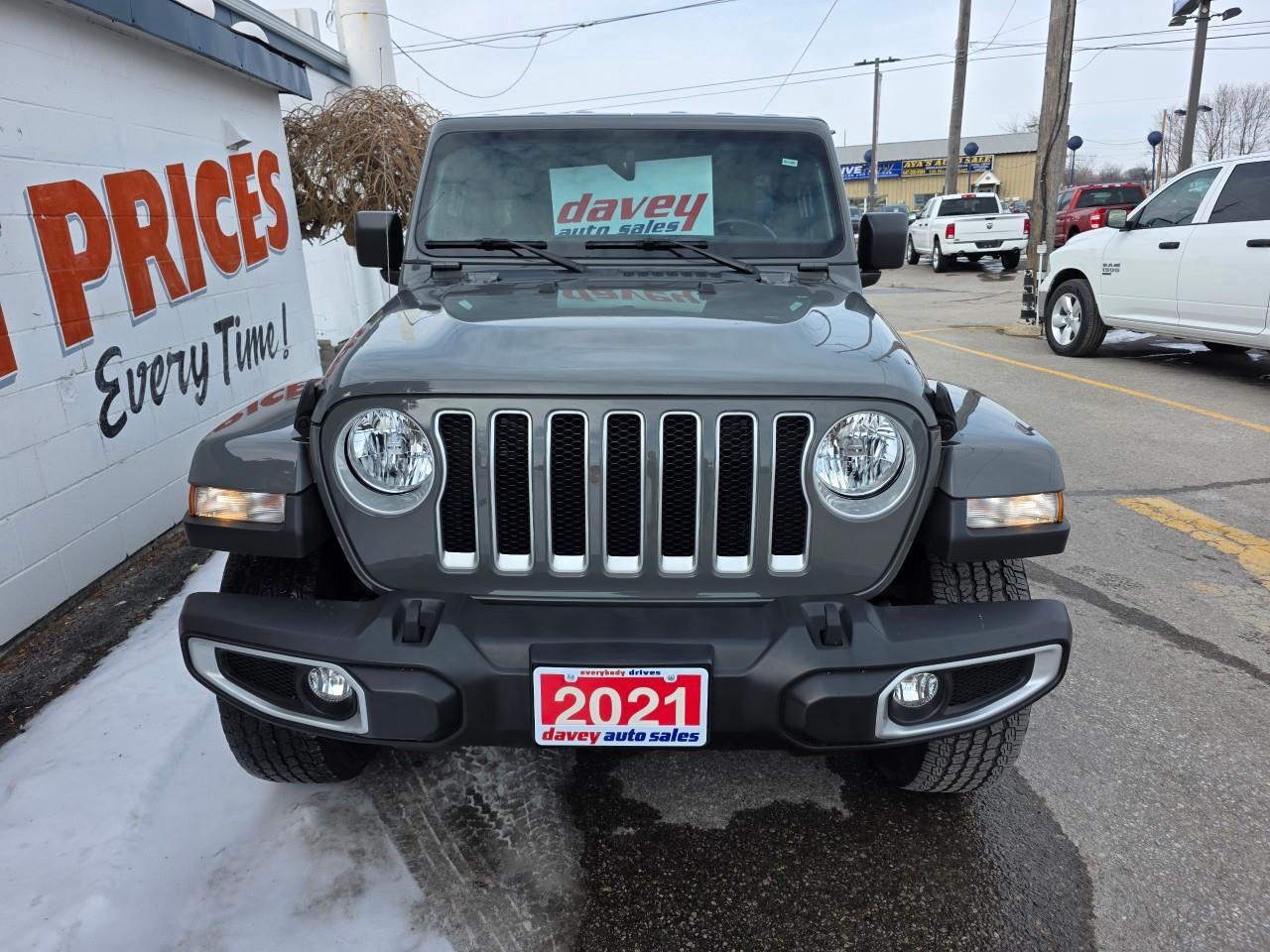 2021 Jeep WRANGLER UNLIMITED Sahara 4dr 4x4 Photo