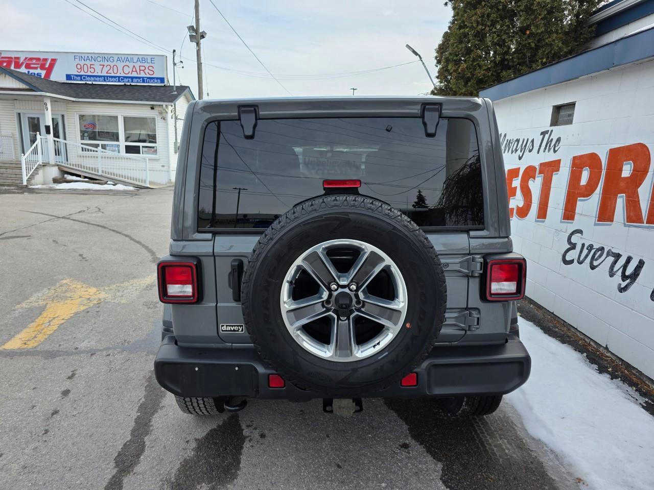 2021 Jeep WRANGLER UNLIMITED Sahara 4dr 4x4 Photo
