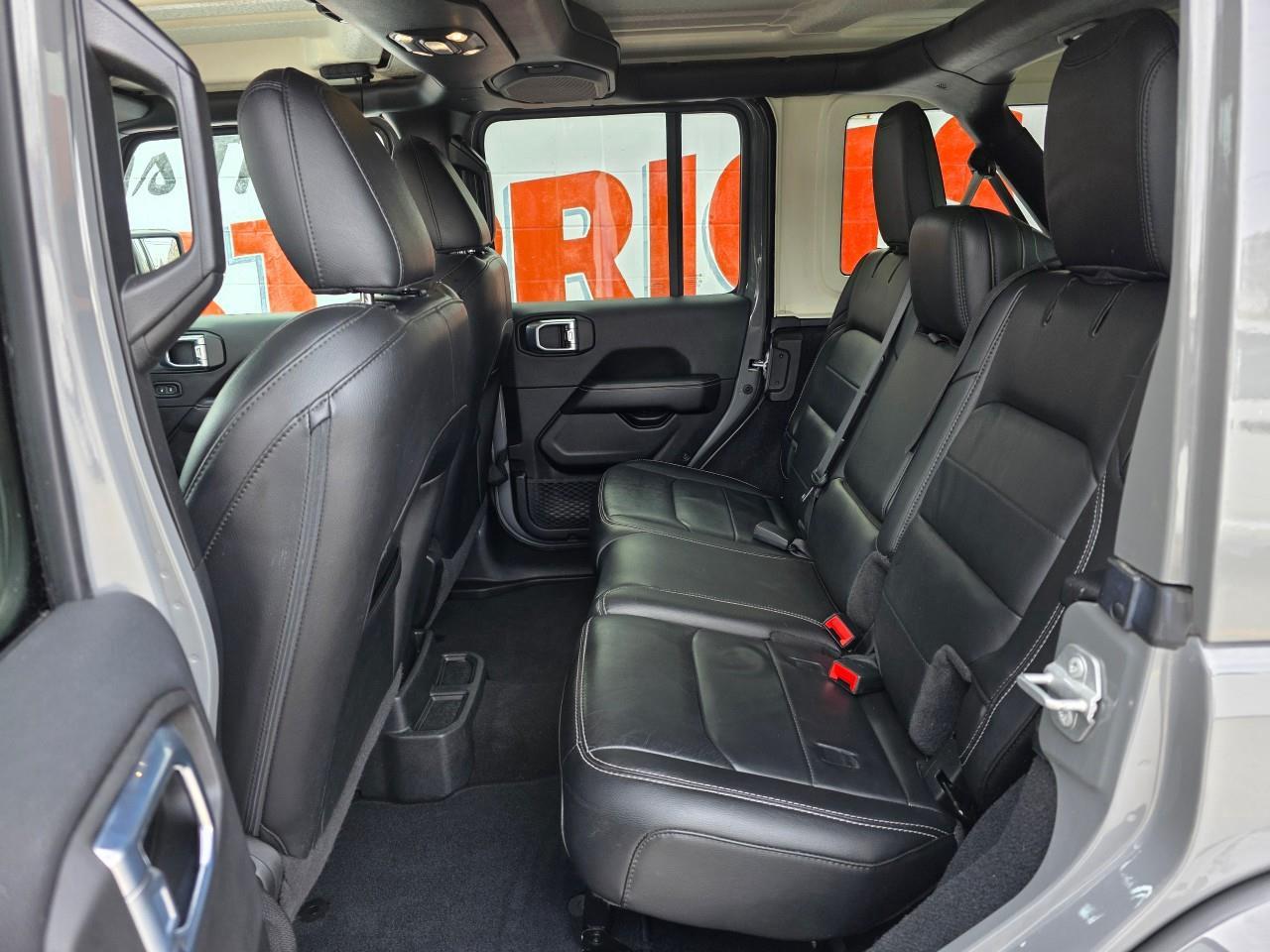 2021 Jeep WRANGLER UNLIMITED Sahara 4dr 4x4 Photo