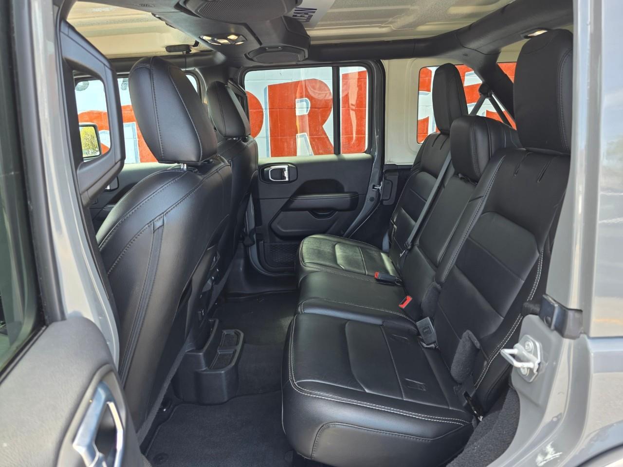 2021 Jeep WRANGLER UNLIMITED Sahara 4dr 4x4 Photo