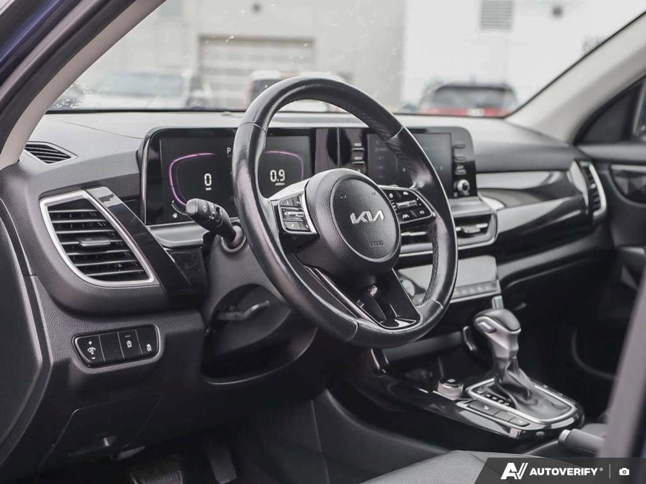 2024 Kia Seltos EX   AWD   Leather   Sunroof   Apple CarPlay   Hea Photo