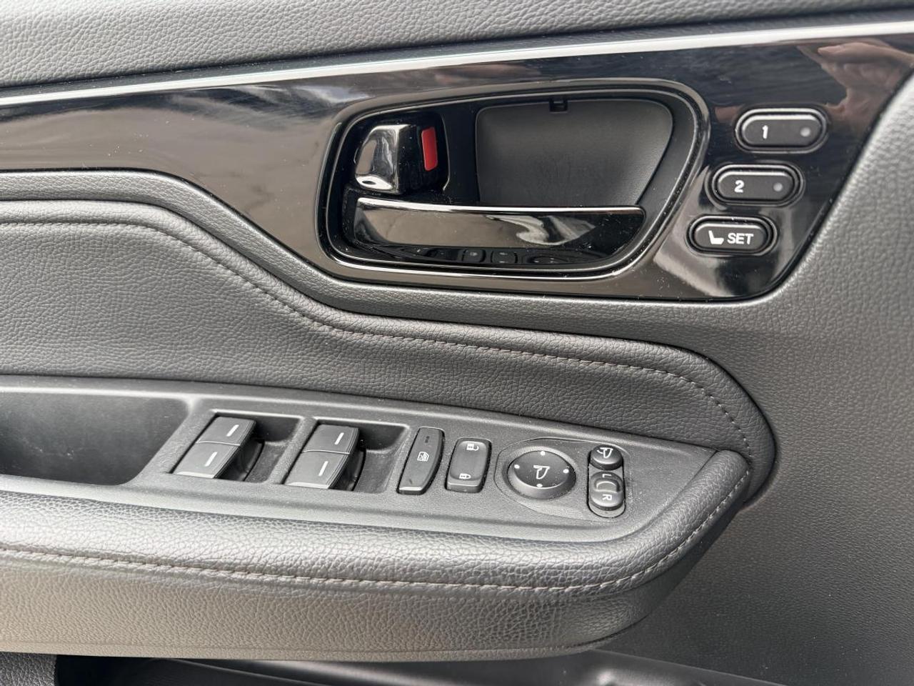 2023 Honda Odyssey Touring Auto Photo