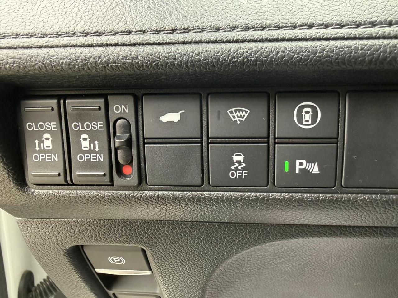 2023 Honda Odyssey Touring Auto Photo