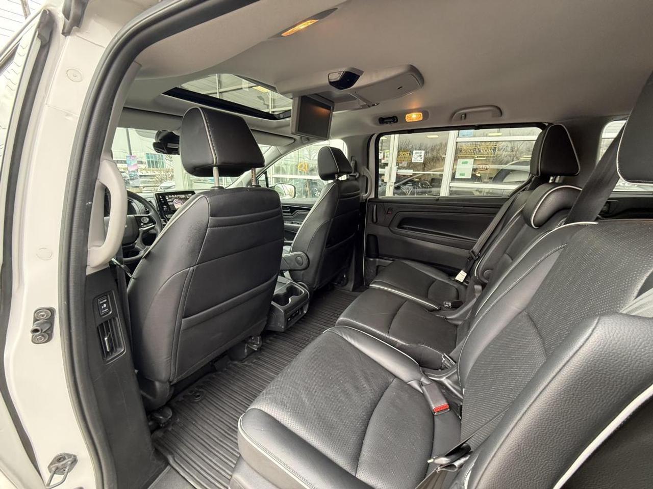 2023 Honda Odyssey Touring Auto Photo