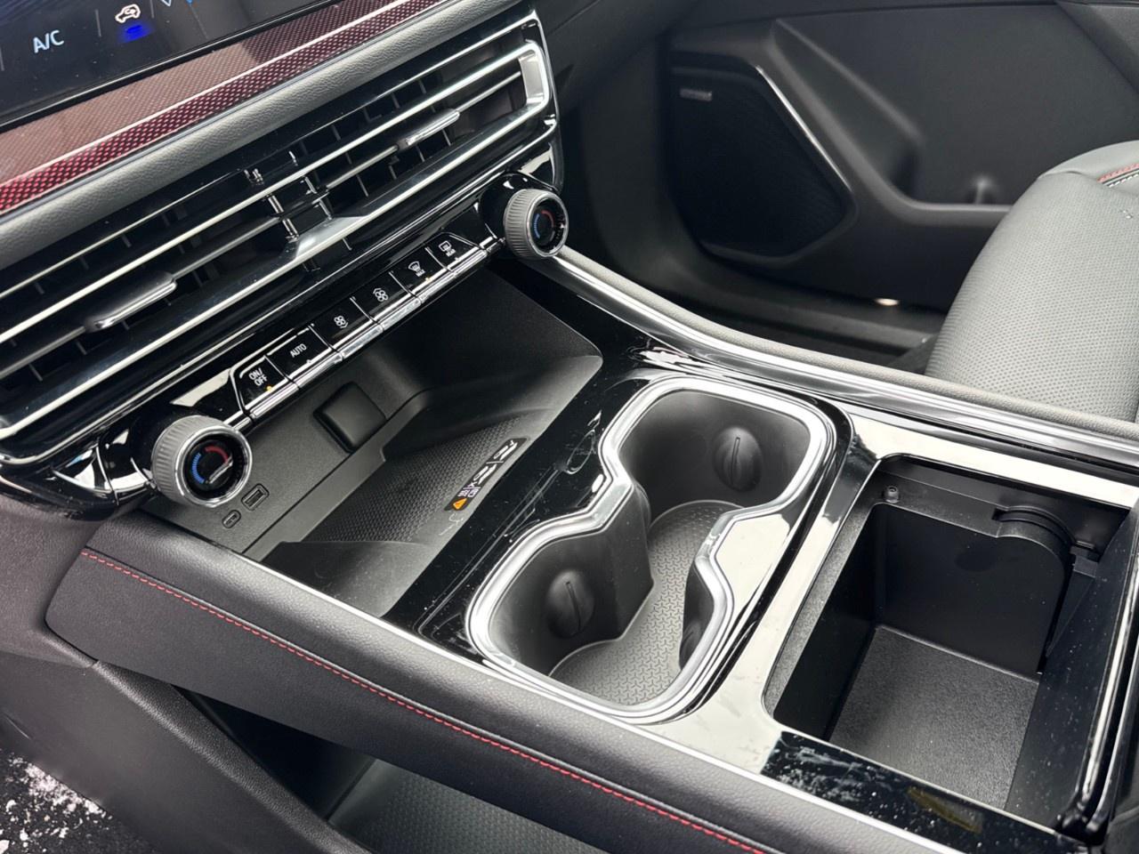 2026 Chevrolet Traverse AWD 4dr Z71 Photo