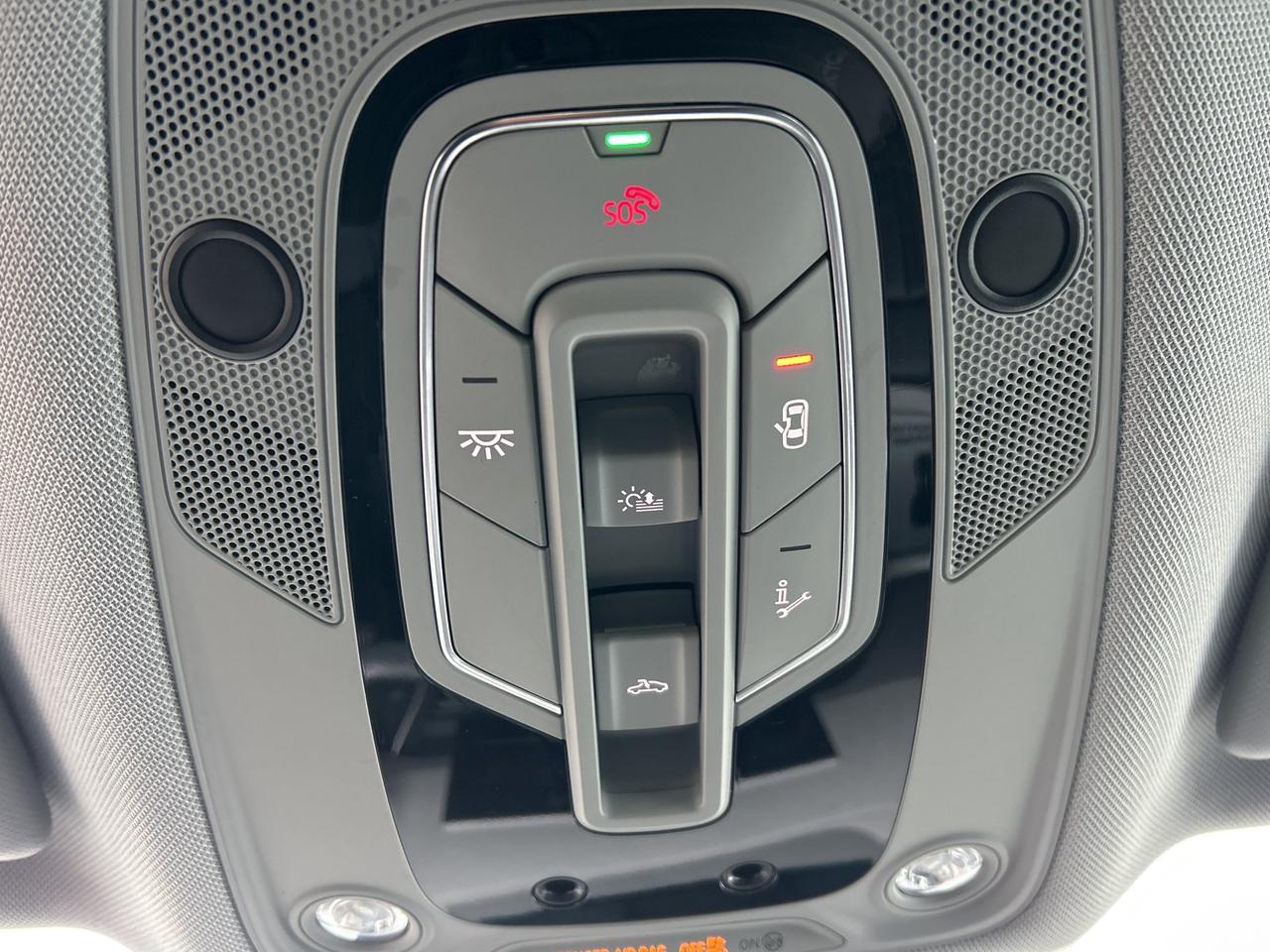 2024 Audi Q5 S-LINE,PANO,ADAPTIVE CRUISE,AMBIENT LIGHTING, NAVI Photo