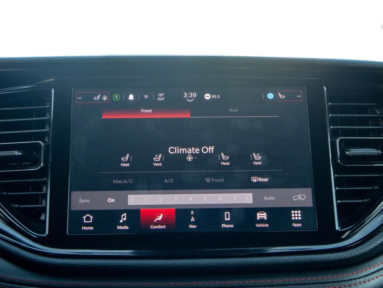 2024 Dodge Durango GT - ParkSense    Leather Steering Wheel Photo