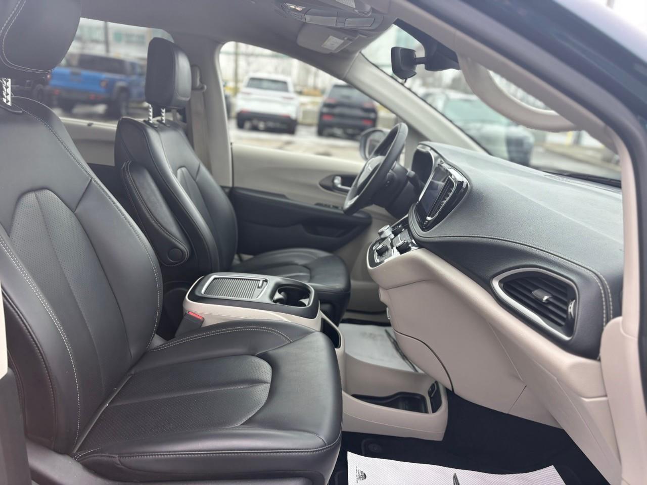 2023 Chrysler Pacifica Touring-L All-Wheel Drive Passenger Van Photo