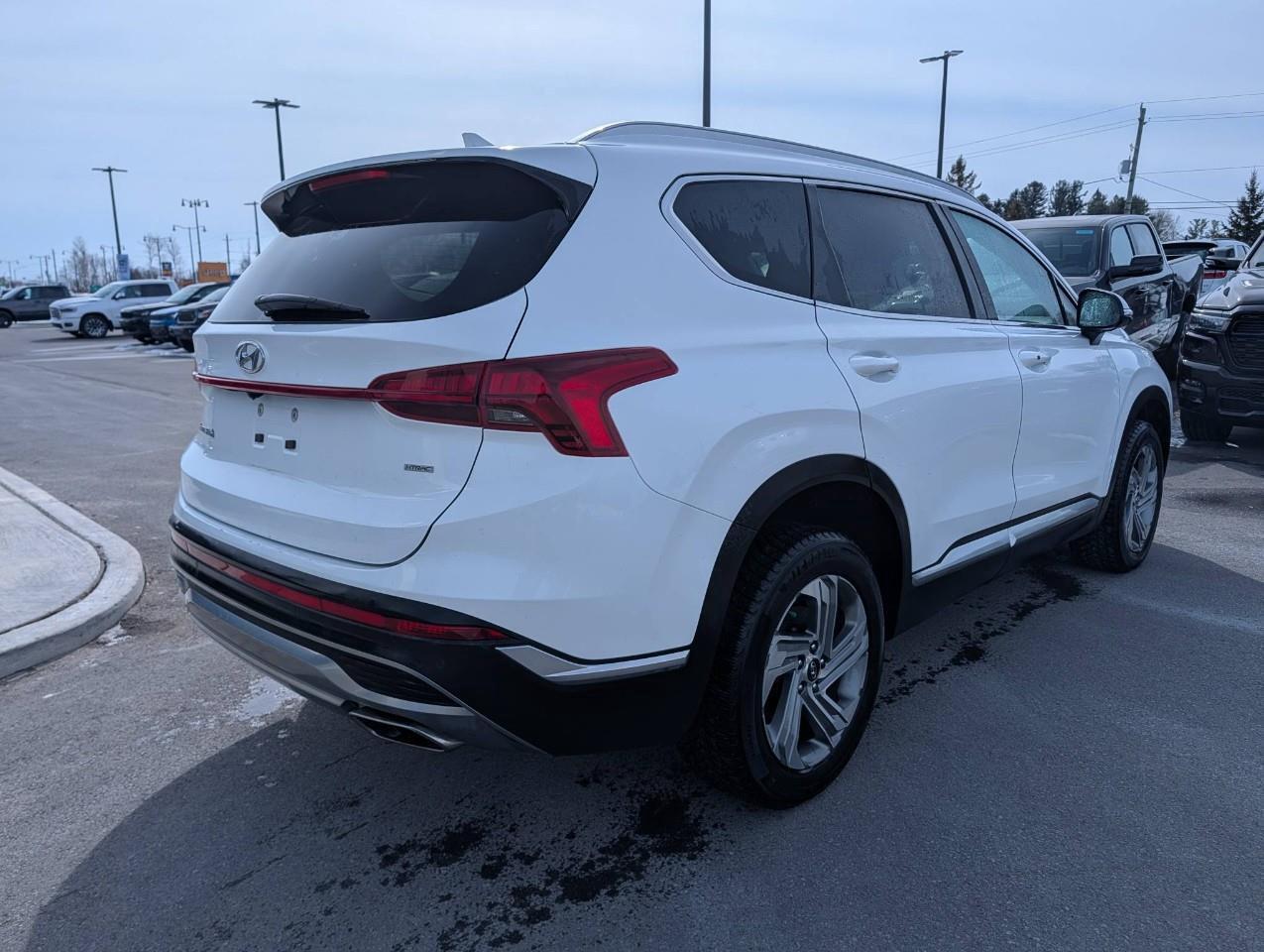 2022 Hyundai Santa Fe Preferred Photo