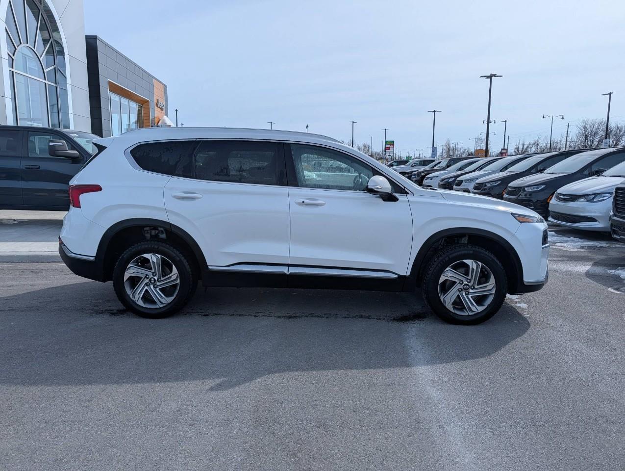 2022 Hyundai Santa Fe Preferred Photo