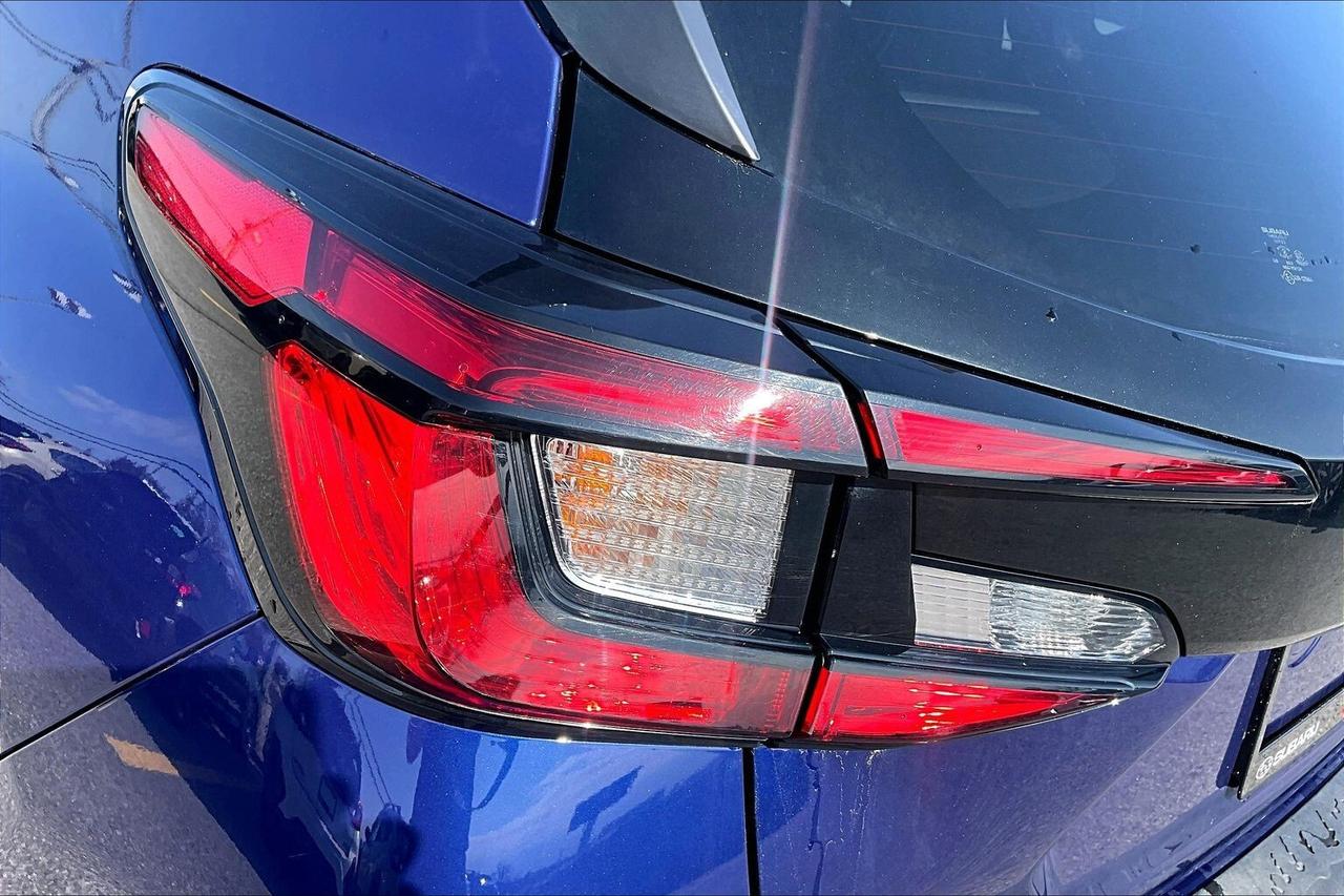 2024 Subaru Crosstrek ONYX AWD   SUNROOF   HEATED SEATS/STEER   CARPLAY Photo