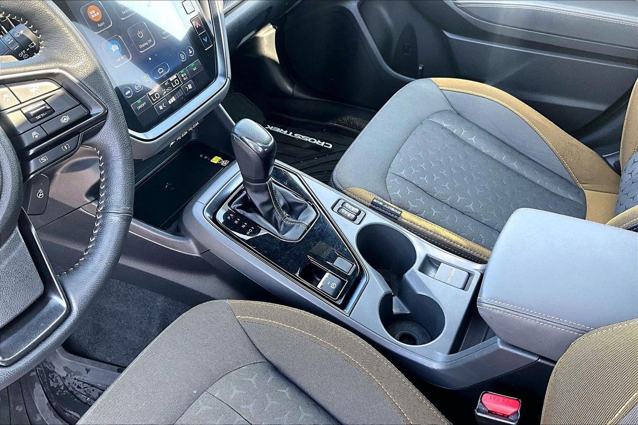 2024 Subaru Crosstrek ONYX AWD   SUNROOF   HEATED SEATS/STEER   CARPLAY Photo