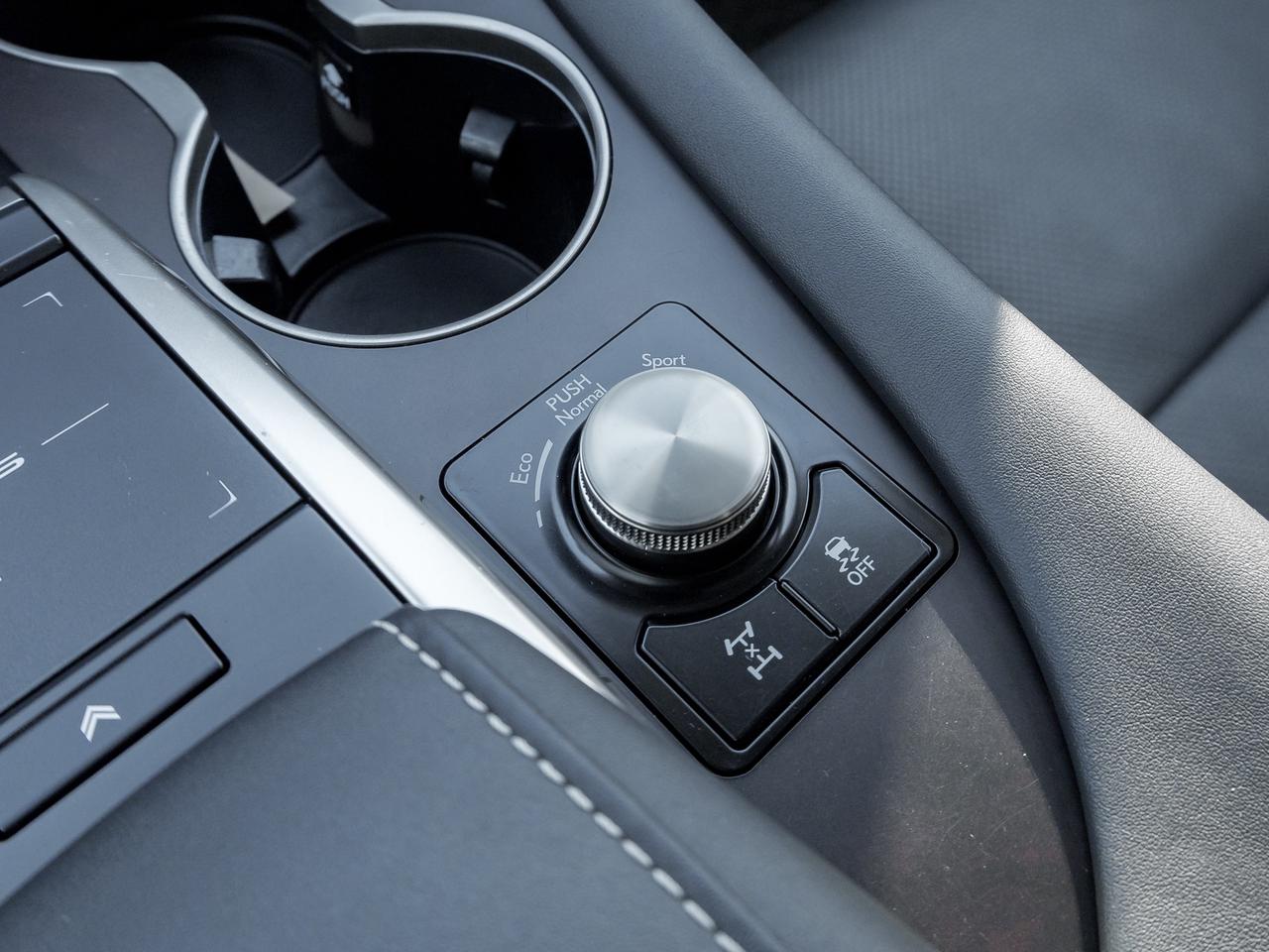 2022 Lexus RX RX 350 Auto  TRADE IN  LOW MILEAGE  6 CYLINDERS Photo