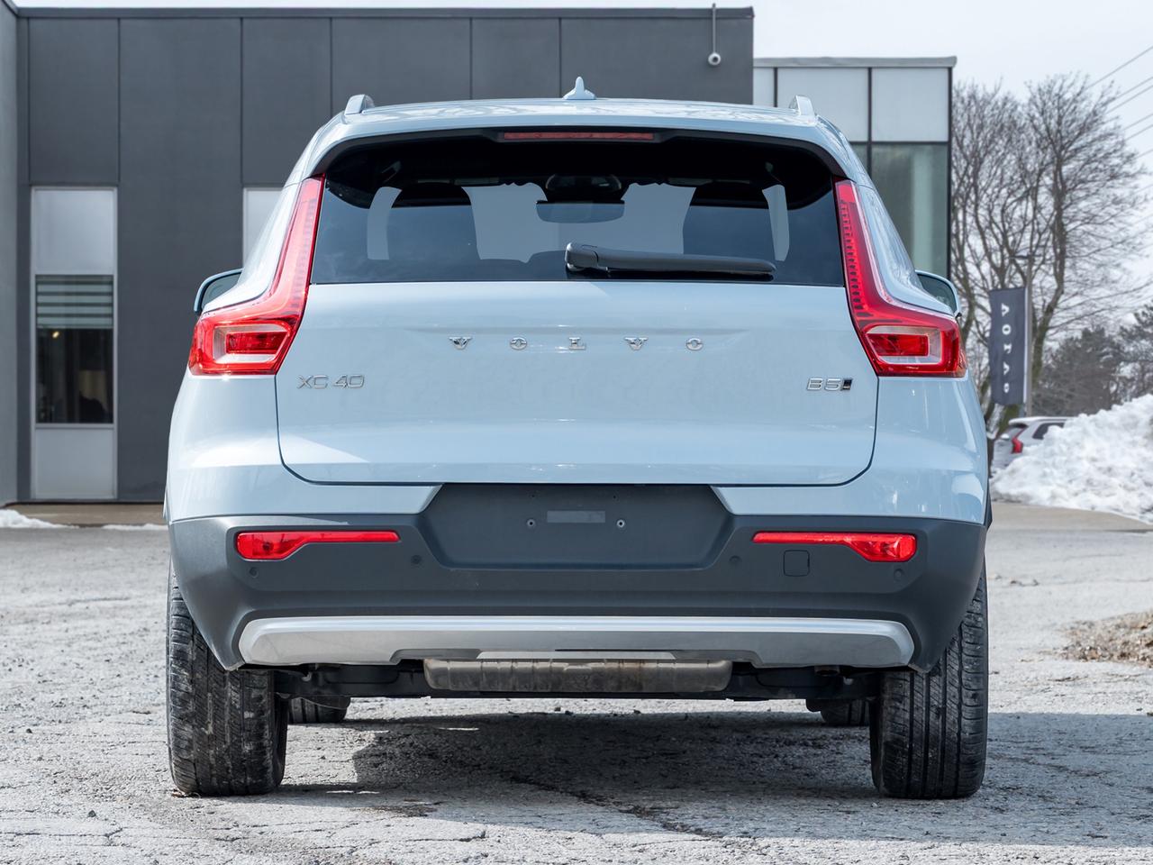 2025 Volvo XC40 B5 AWD Core  CPO FINANCE RATE 3.49%(24M)-4%*(84M) Photo