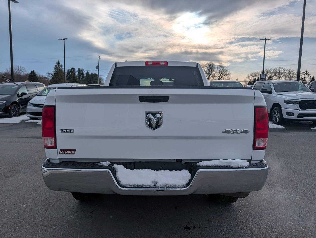 2022 RAM 1500 Classic SLT NEW TIRES/ NO ACCIDENTS Photo