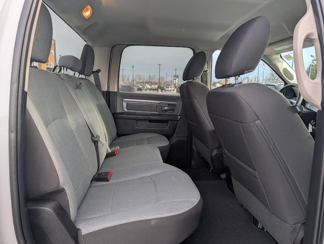 2022 RAM 1500 Classic SLT NEW TIRES/ NO ACCIDENTS Photo