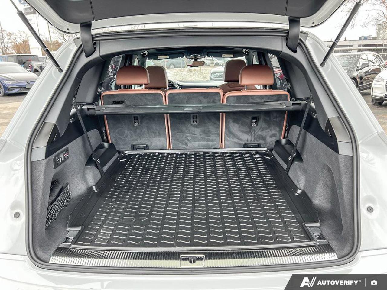 2025 Audi Q7 Technik   LEATHER   HTD SEATS   NAV Photo