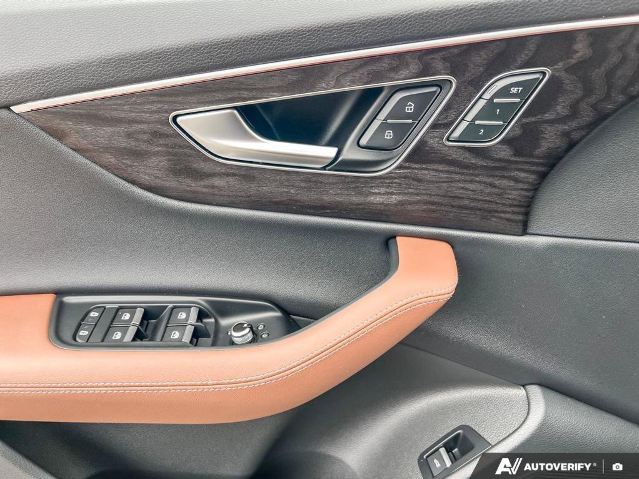 2025 Audi Q7 Technik   LEATHER   HTD SEATS   NAV Photo