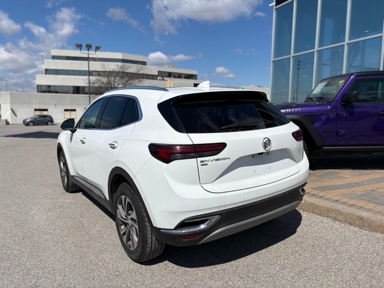 2021 Buick Envision Essence All-Wheel Drive Photo2