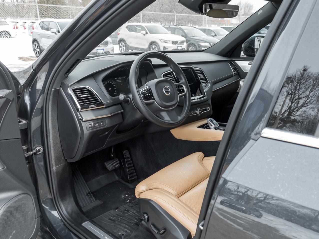 2022 Volvo XC90 Recharge T8 eAWD PHEV INSCRIPTION-B&WILKINS-AIR SUEPENSION Photo