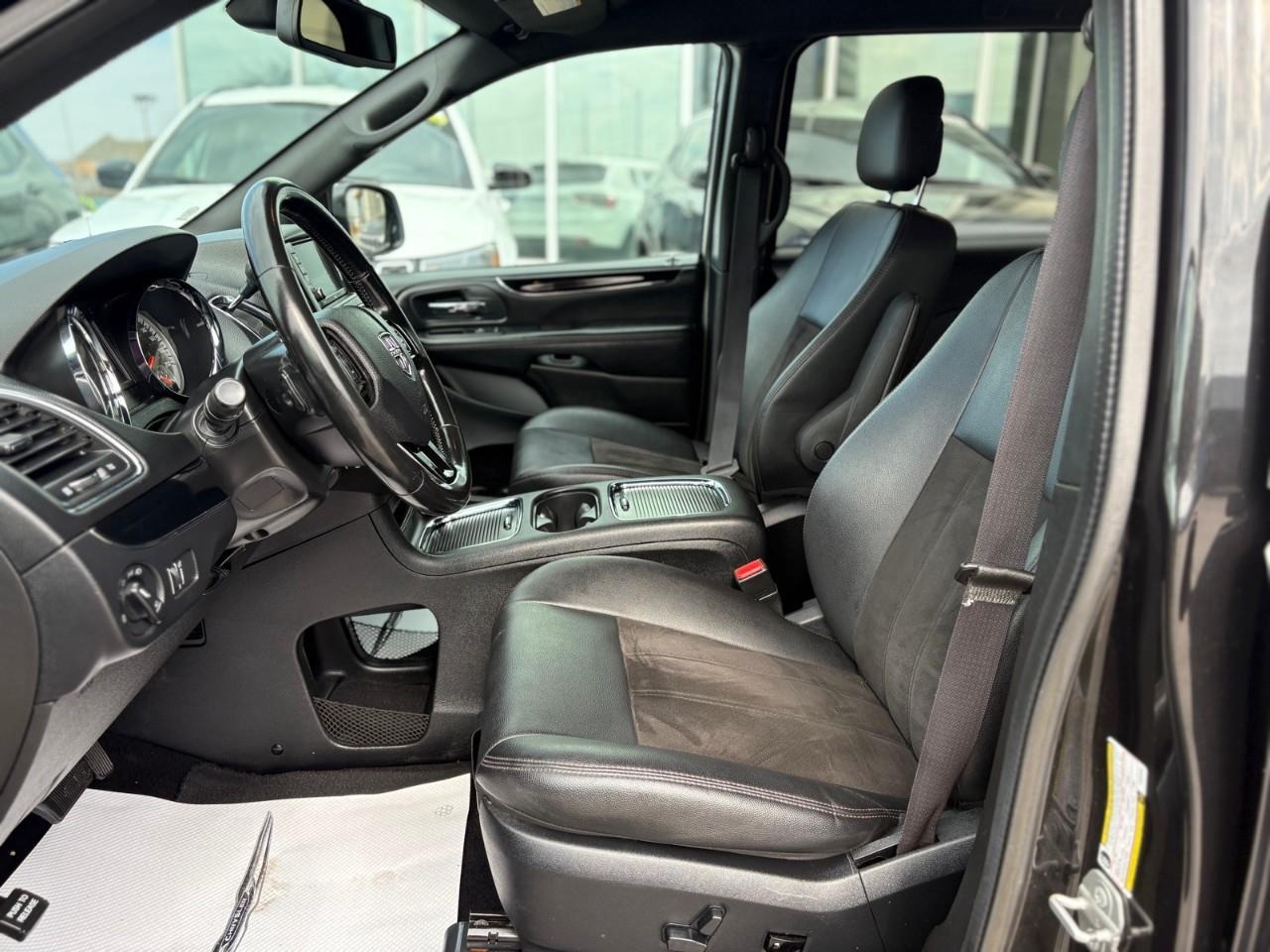 2020 Dodge Grand Caravan Premium Plus Passenger Van Photo