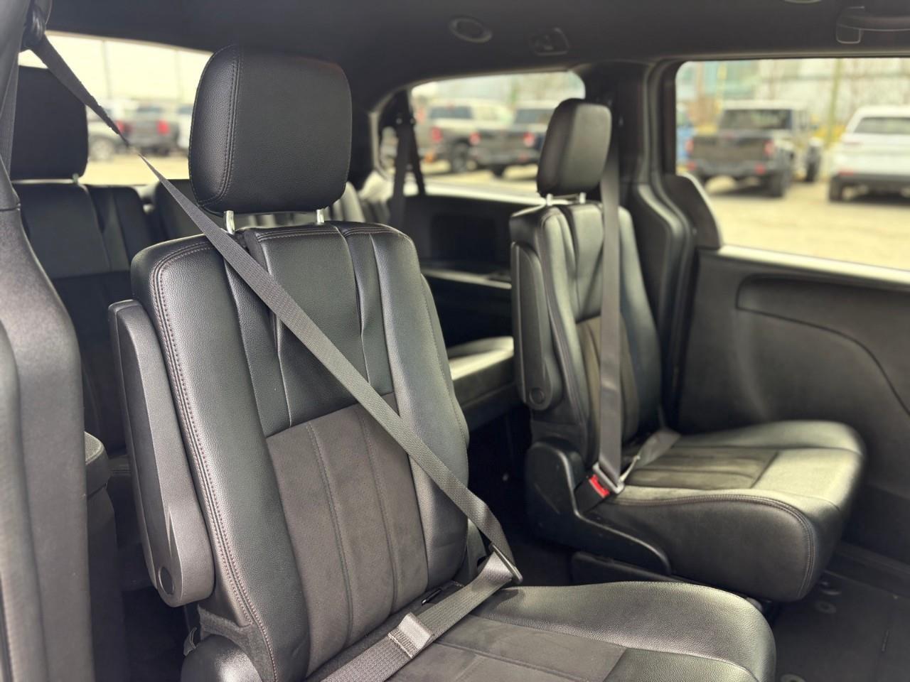 2020 Dodge Grand Caravan Premium Plus Passenger Van Photo