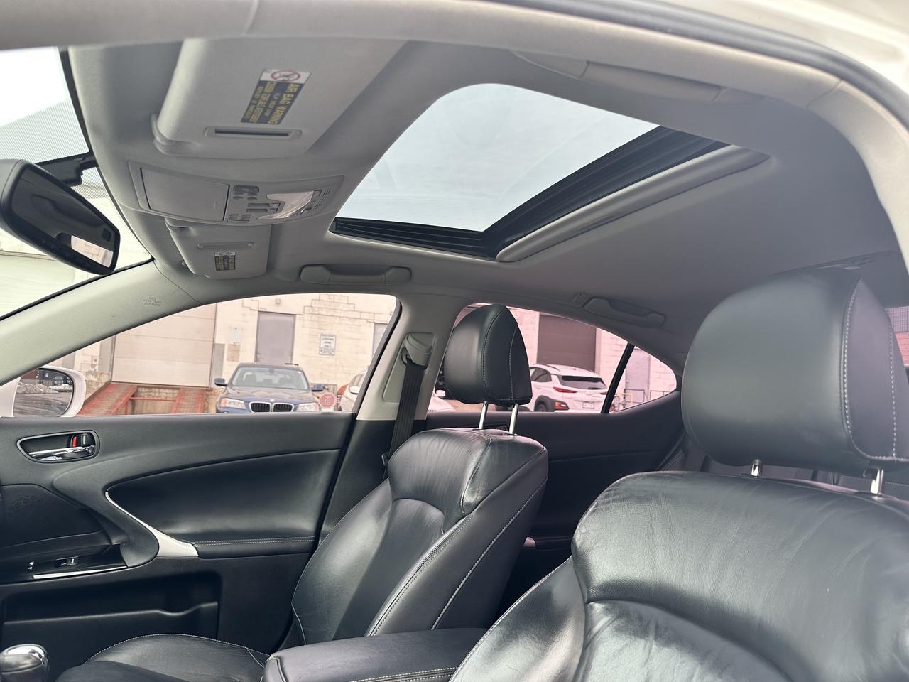 2013 Lexus IS IS 250 ~ AWD ~ NO ACCIDENTS ~ CERTIFIED Photo