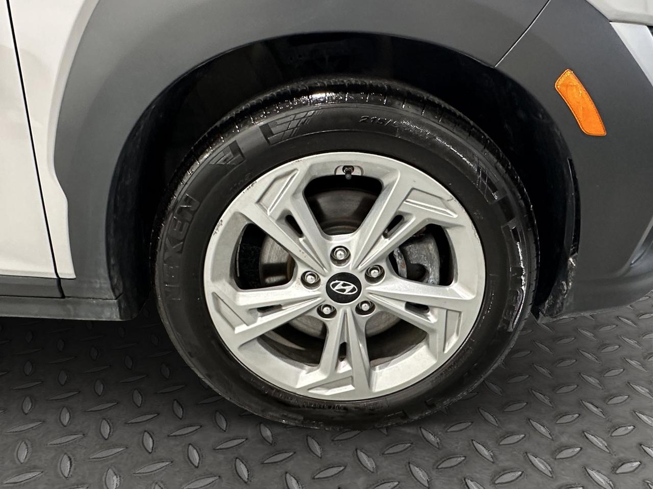 2023 Hyundai KONA Preferred | Reverse Cam | Heated Seats Photo