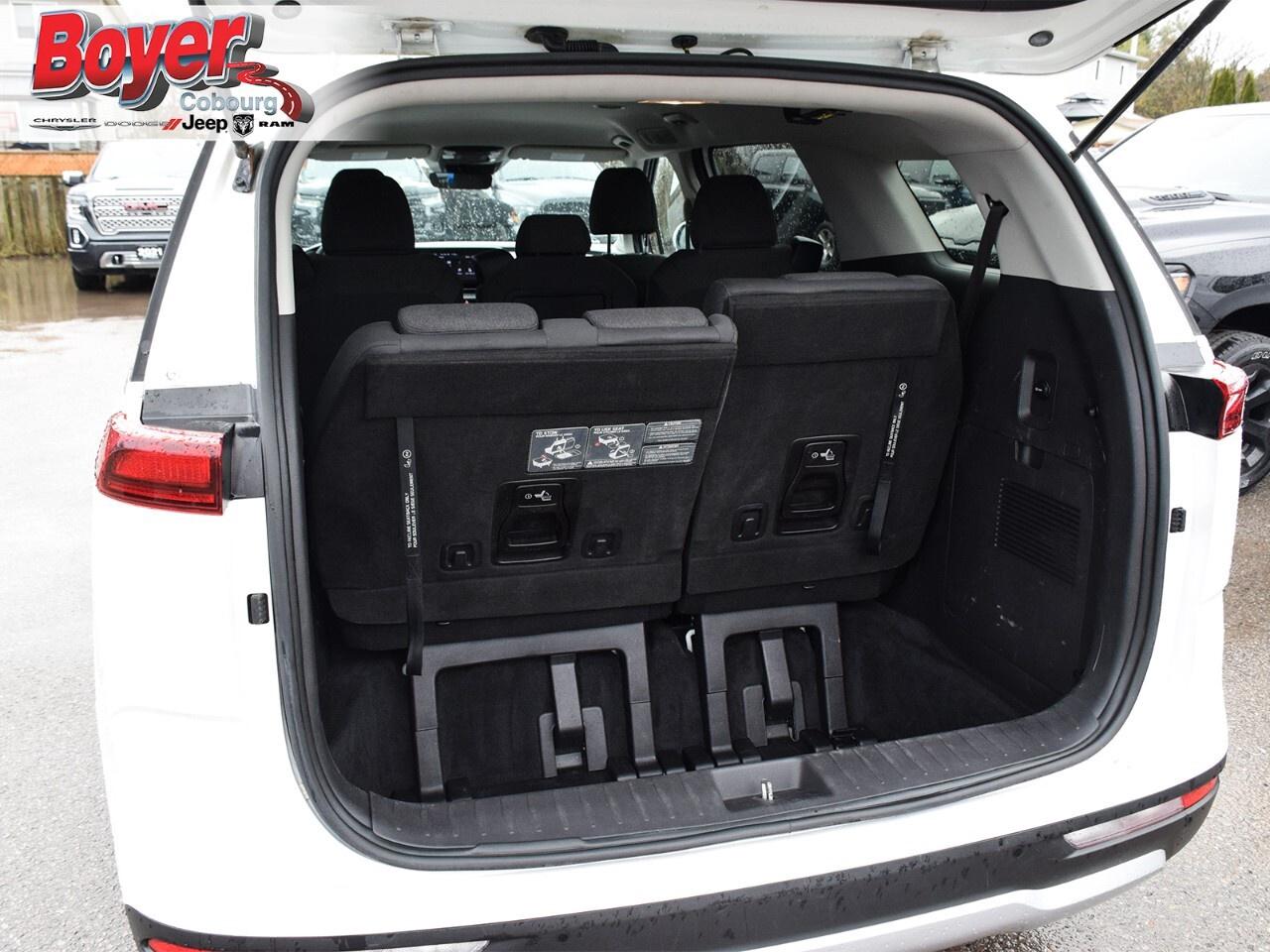 2022 Kia Carnival LX Photo