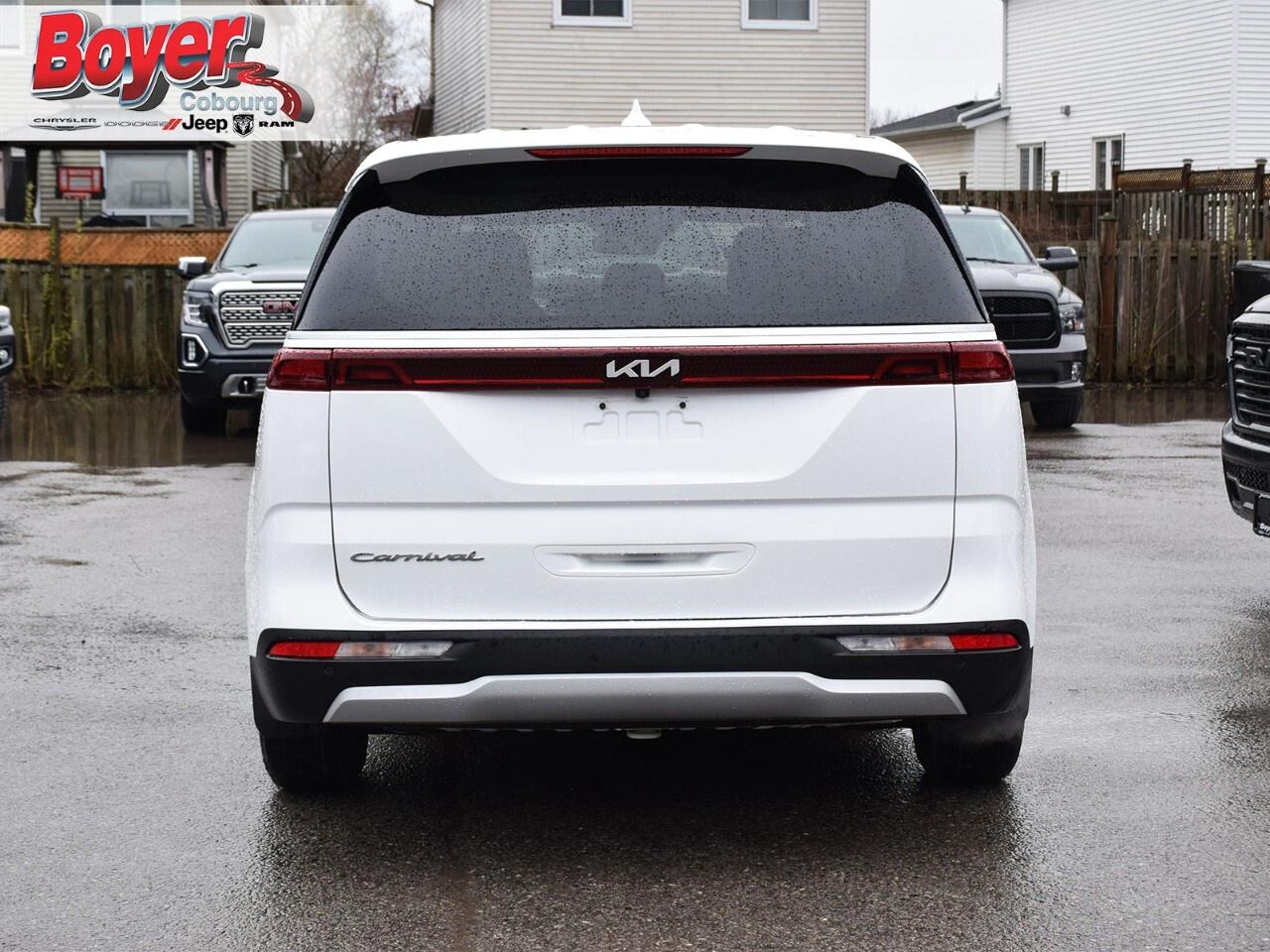 2022 Kia Carnival LX Photo