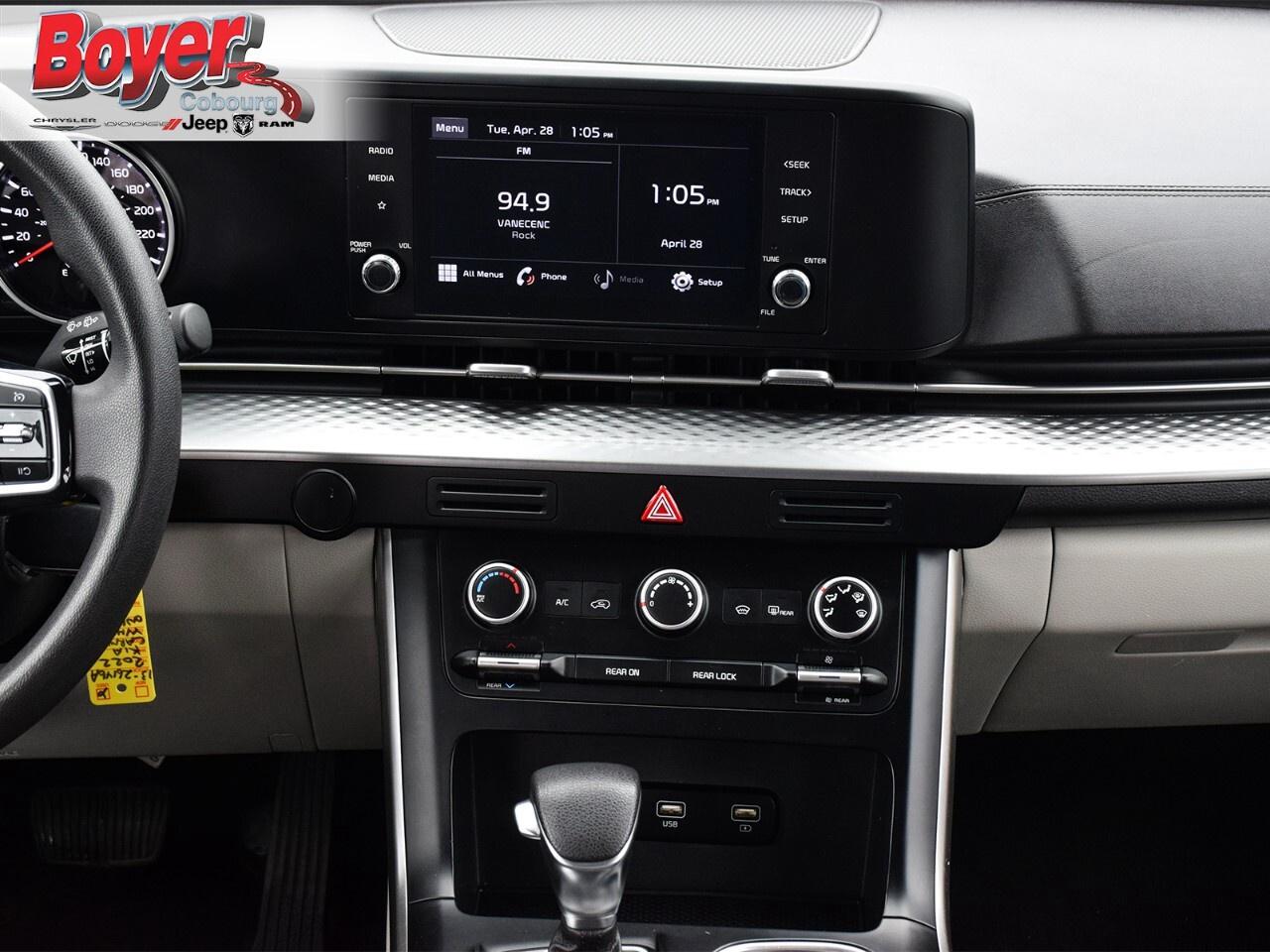 2022 Kia Carnival LX Photo