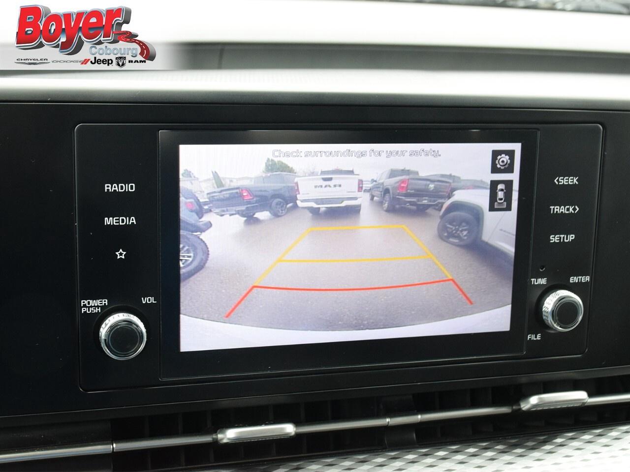2022 Kia Carnival LX Photo