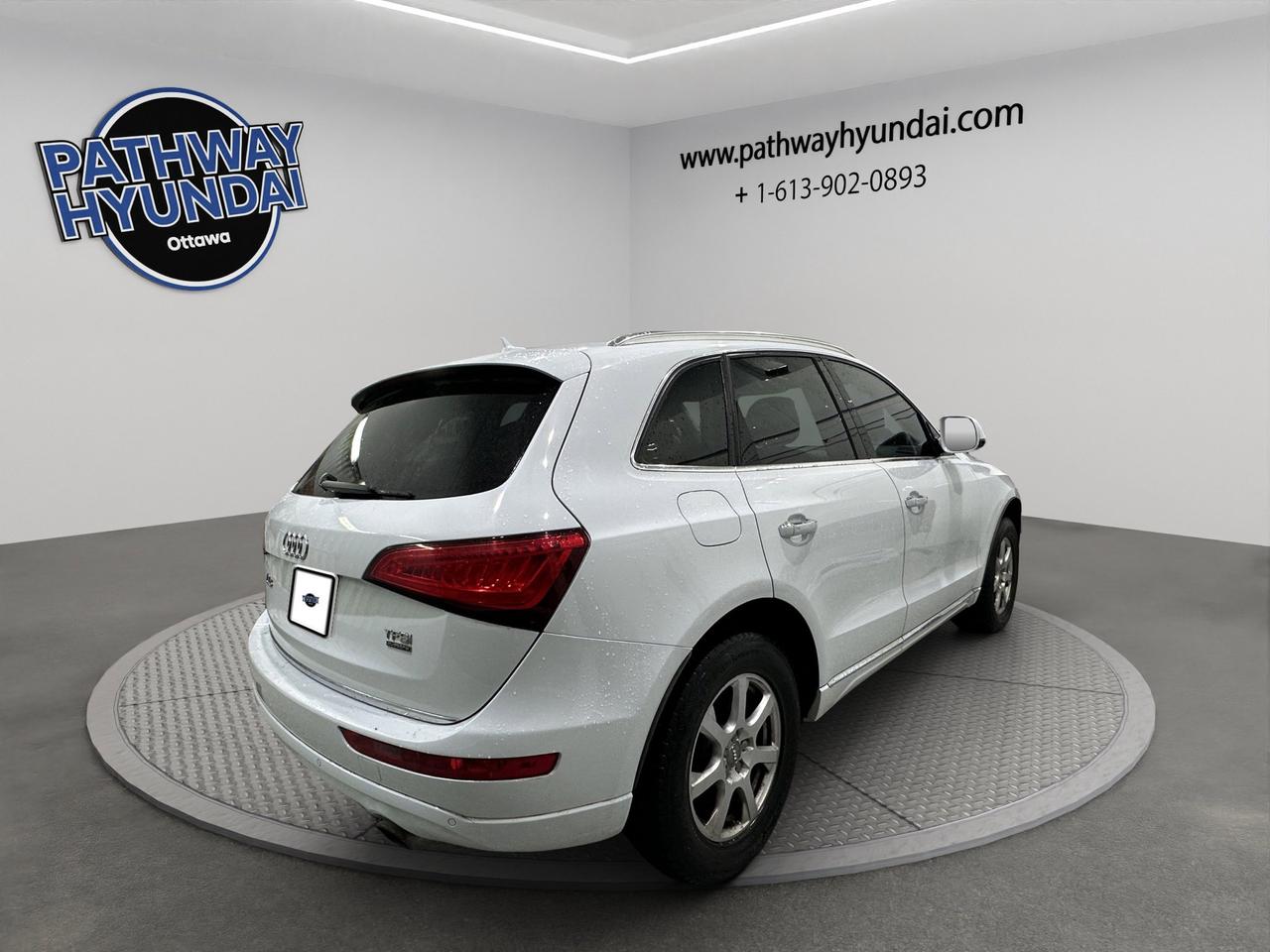 2016 Audi Q5 2.0T Technik | Reverse Cam | Heated Seats Photo
