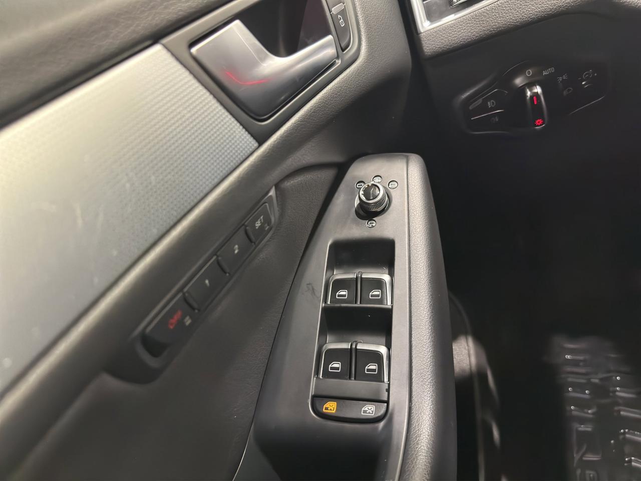 2016 Audi Q5 2.0T Technik | Reverse Cam | Heated Seats Photo