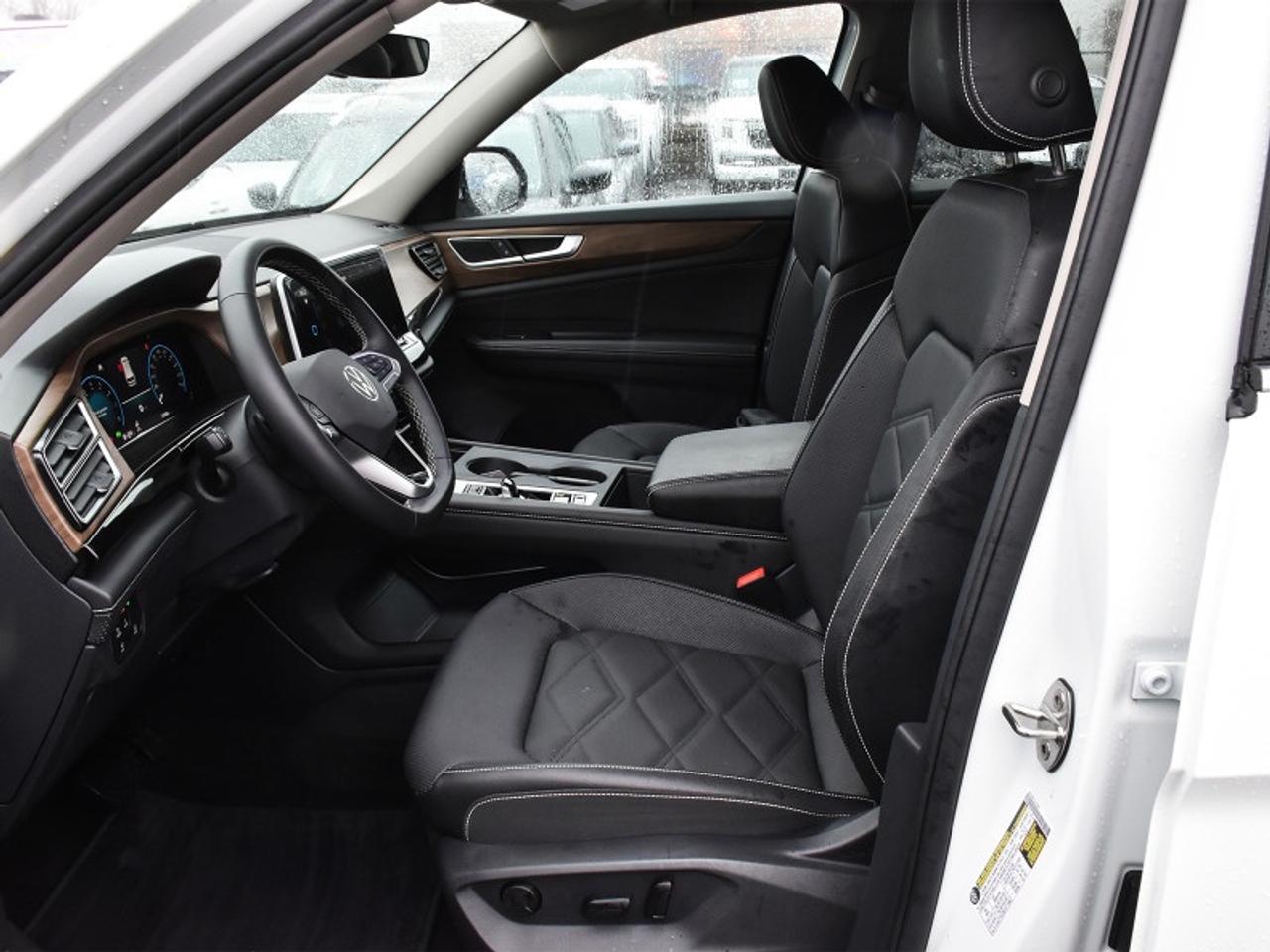 2025 Volkswagen Atlas Comfortline 2.0 TSI   Adaptive Cruise   Leather Photo