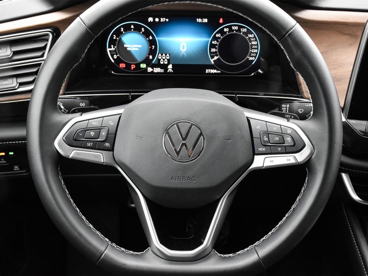 2025 Volkswagen Atlas Comfortline 2.0 TSI   Adaptive Cruise   Leather Photo
