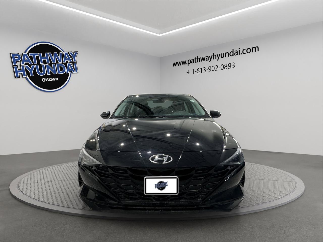 2022 Hyundai Elantra Preferred | Reverse Cam | Heated Seats Photo