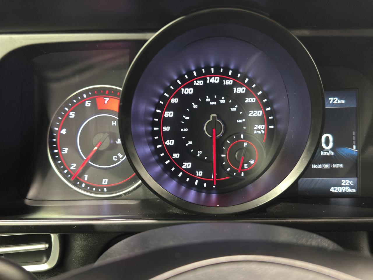 2022 Hyundai Elantra Preferred | Reverse Cam | Heated Seats Photo