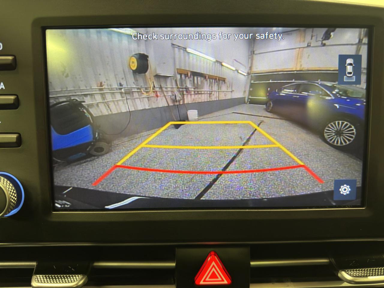 2022 Hyundai Elantra Preferred | Reverse Cam | Heated Seats Photo