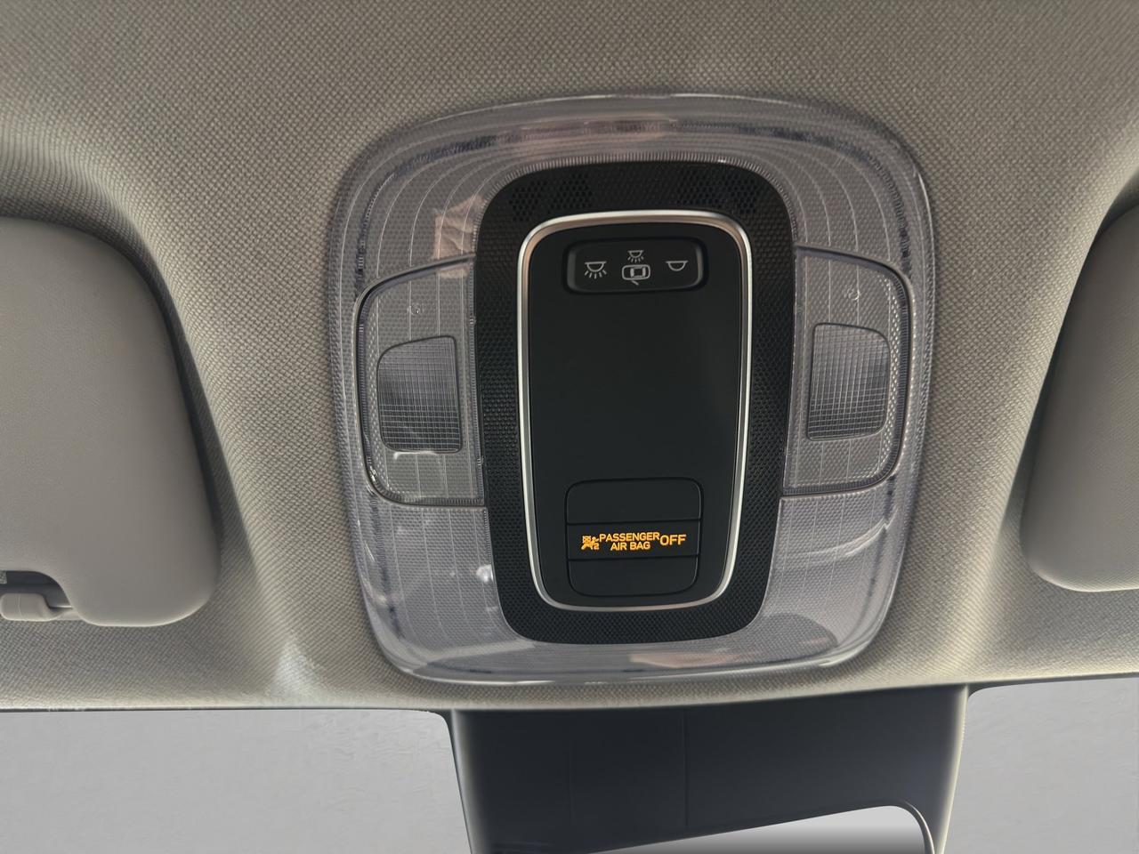 2022 Hyundai Elantra Preferred | Reverse Cam | Heated Seats Photo