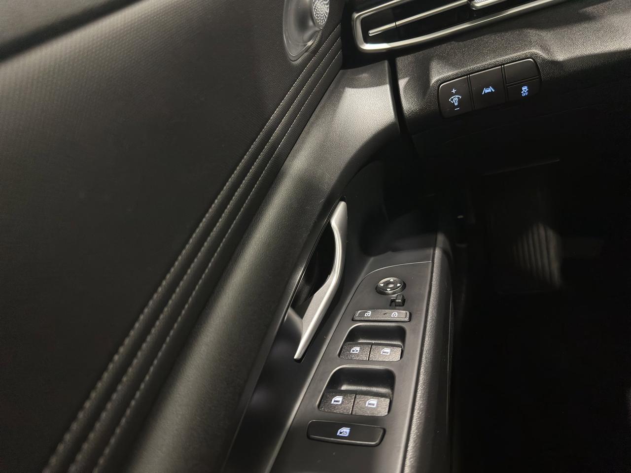 2022 Hyundai Elantra Preferred | Reverse Cam | Heated Seats Photo