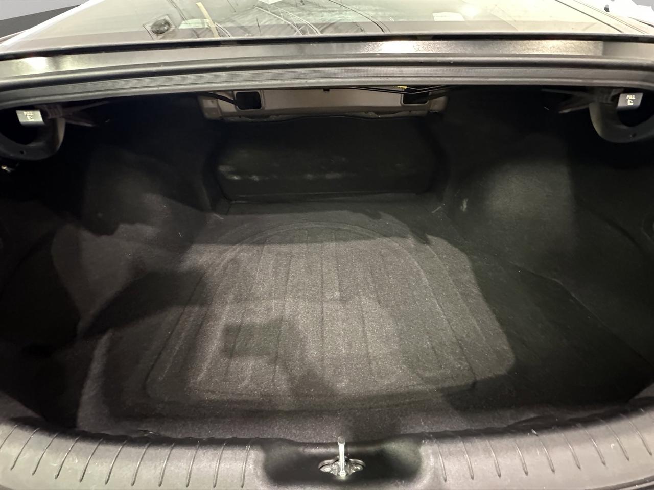 2022 Hyundai Elantra Preferred | Reverse Cam | Heated Seats Photo