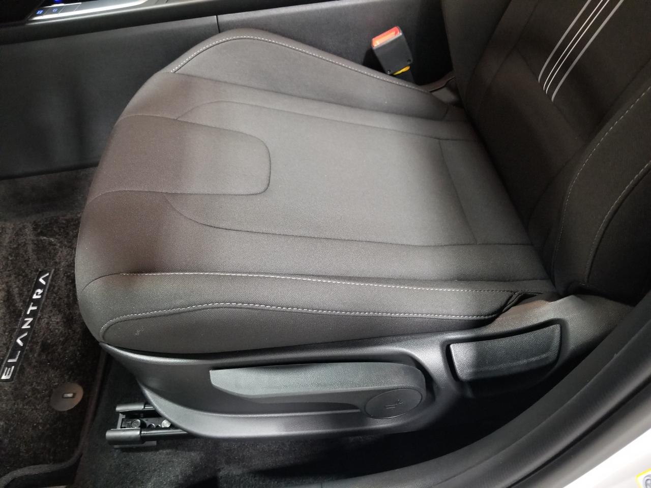 2025 Hyundai Elantra Preferred w/Tech Pkg 4dr Sedan Photo
