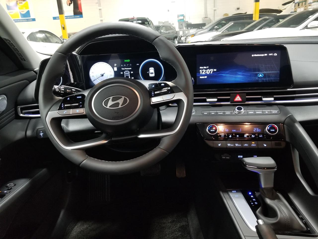 2025 Hyundai Elantra Preferred w/Tech Pkg 4dr Sedan Photo