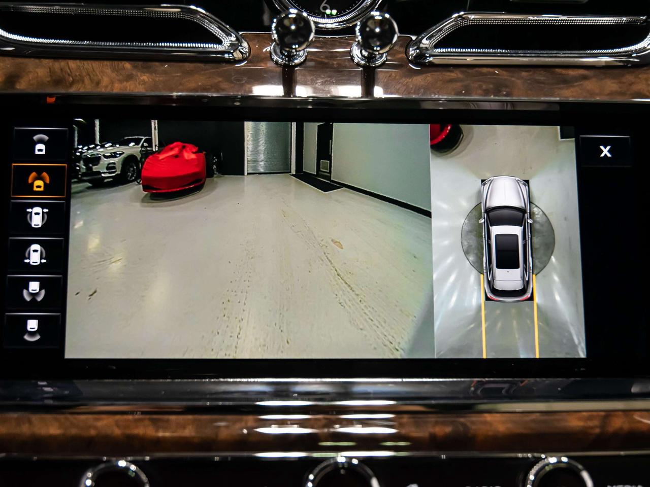 2023 Bentley Bentayga AZURE EWB HEADS UP REAR DVD BLIND SPOTS NAVI Photo