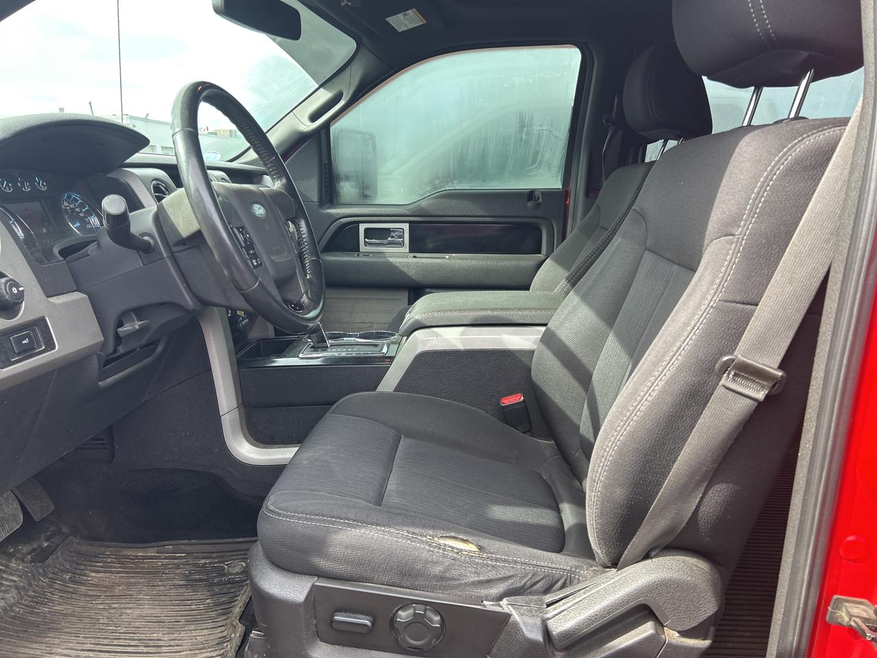 2011 Ford F-150 CREW 3.5L AS IS MAX TOW MOON LOCKING AXLE LOW KM Photo