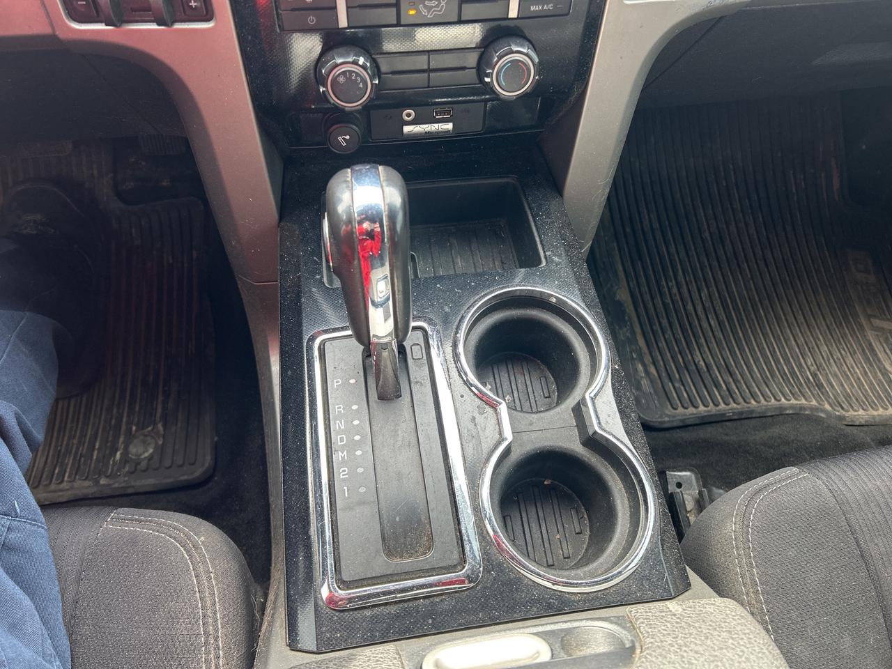 2011 Ford F-150 CREW 3.5L AS IS MAX TOW MOON LOCKING AXLE LOW KM Photo